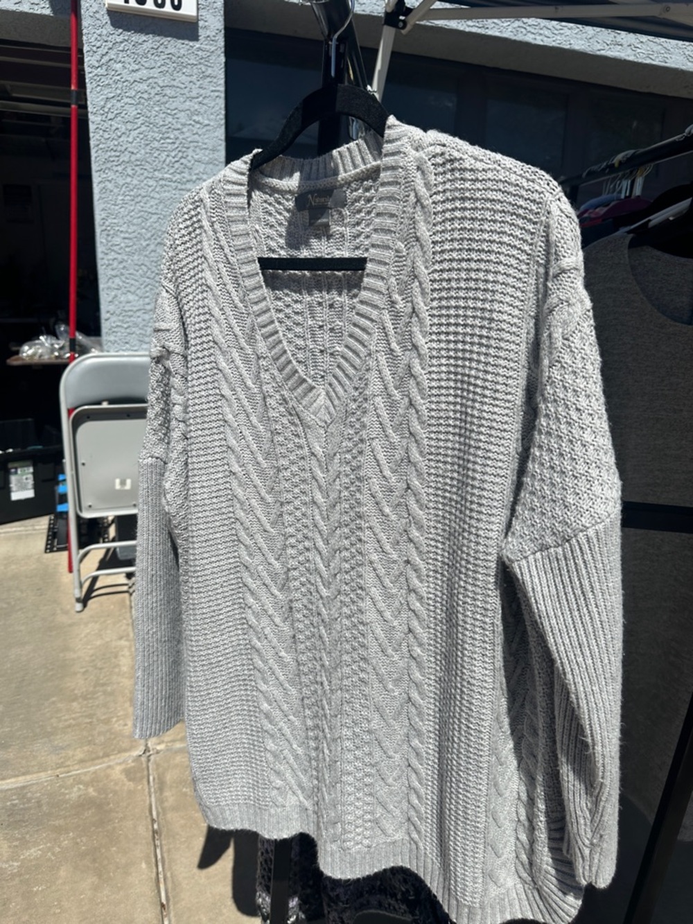 Natural Soul Light Gray Cable Knit V-Neck Sweater